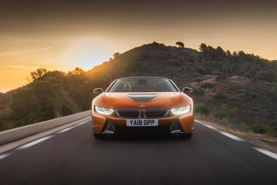  BMW i8 Roadster (I15) 2018 года  (UK) (фото 2 из 97)